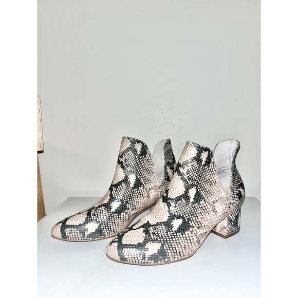 Steve Madden Shoes - STEVE MADDEN Snakeskin Ankle Booties Cutout Chunky Heel Black Tan Women's | 8.5